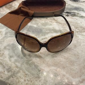 Gucci authentic sunglasses
